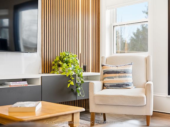 5th image of 1211 Gelert Rd