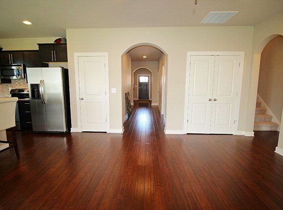 4th image of 2312 Meadowhill Ln