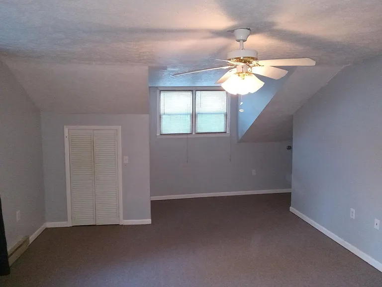 419 N Country Club Dr #D1 — Photo 4