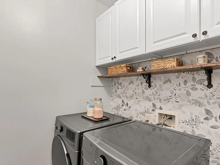 329 Green Links Dr — Photo 17