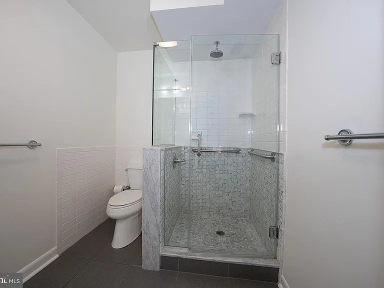1640 Oakwood Dr #W-216 — Photo 25