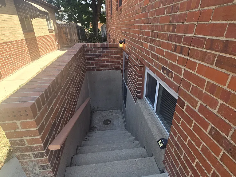 1630 Perry St #B — Photo 15