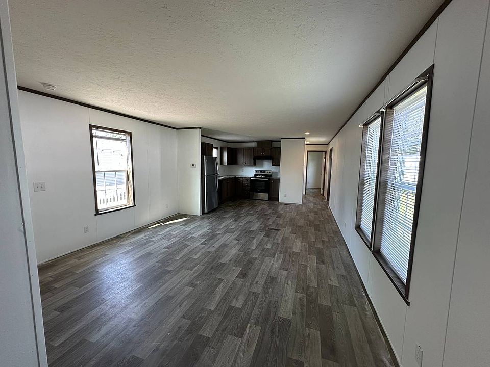 1st image of 22 Benjamin Ln