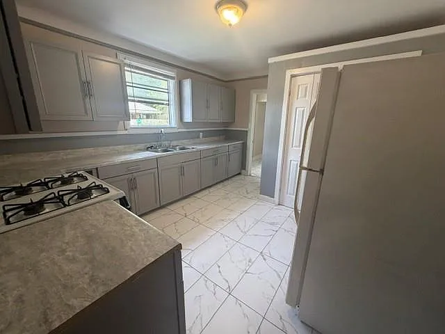 1636 Music St — Photo 11
