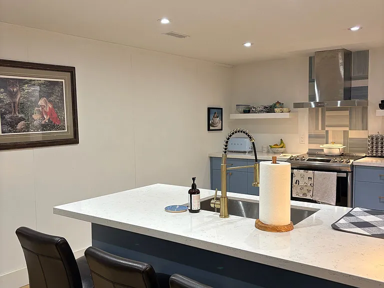 1350 Everall Rd #LOWER — Photo 10