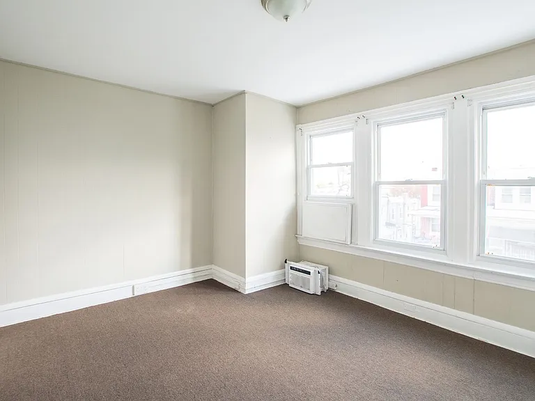 5750 N Lambert St — Photo 11
