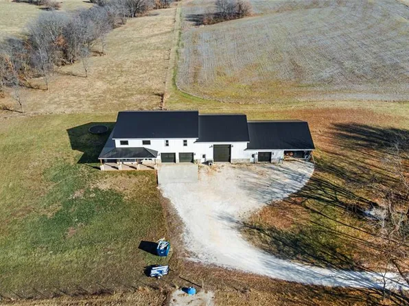 284 Ridge Rd, Oak Ridge, MO 63769