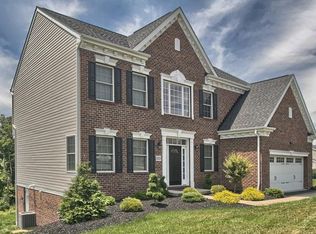 8024 Jordan Ct, Coraopolis, PA 15108