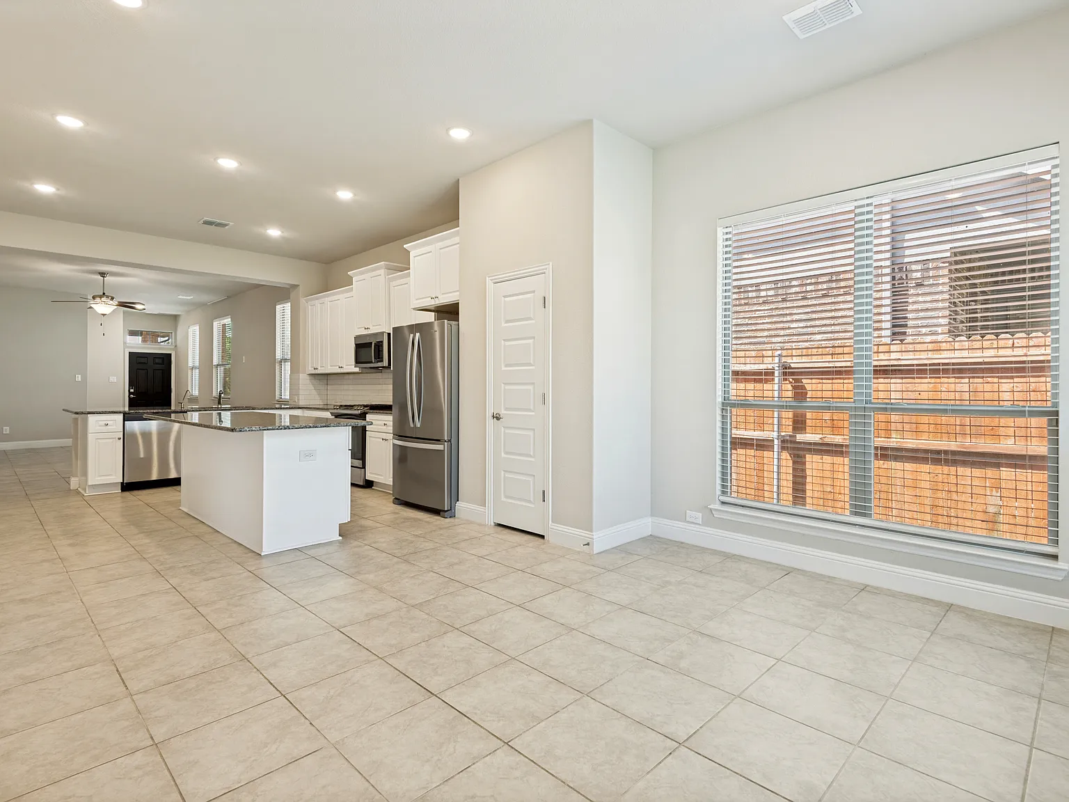 3 bed, 1750 sqft, $2,300 — Photo 3