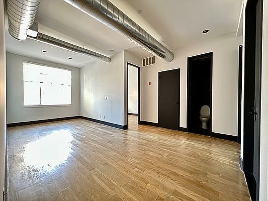 2nd image of 244 Hawthorne St #4AA