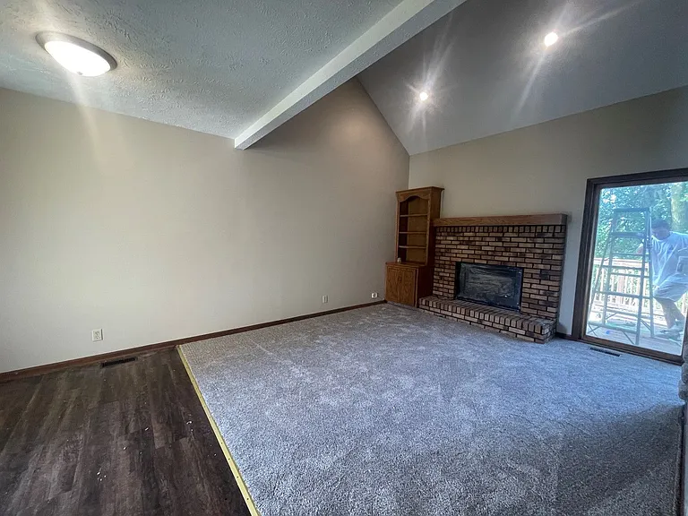 1105 Grenoble Dr — Photo 6