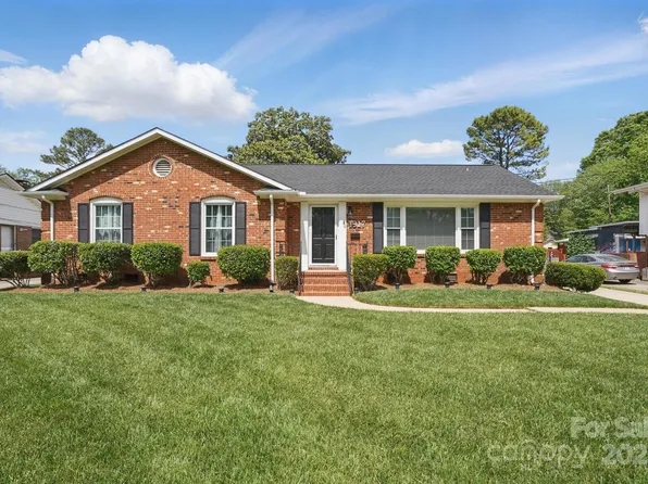 1917 Bentley Pl, Charlotte, NC 28205