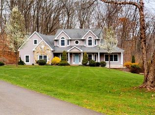 99 Field Rd, Cromwell, CT 06416