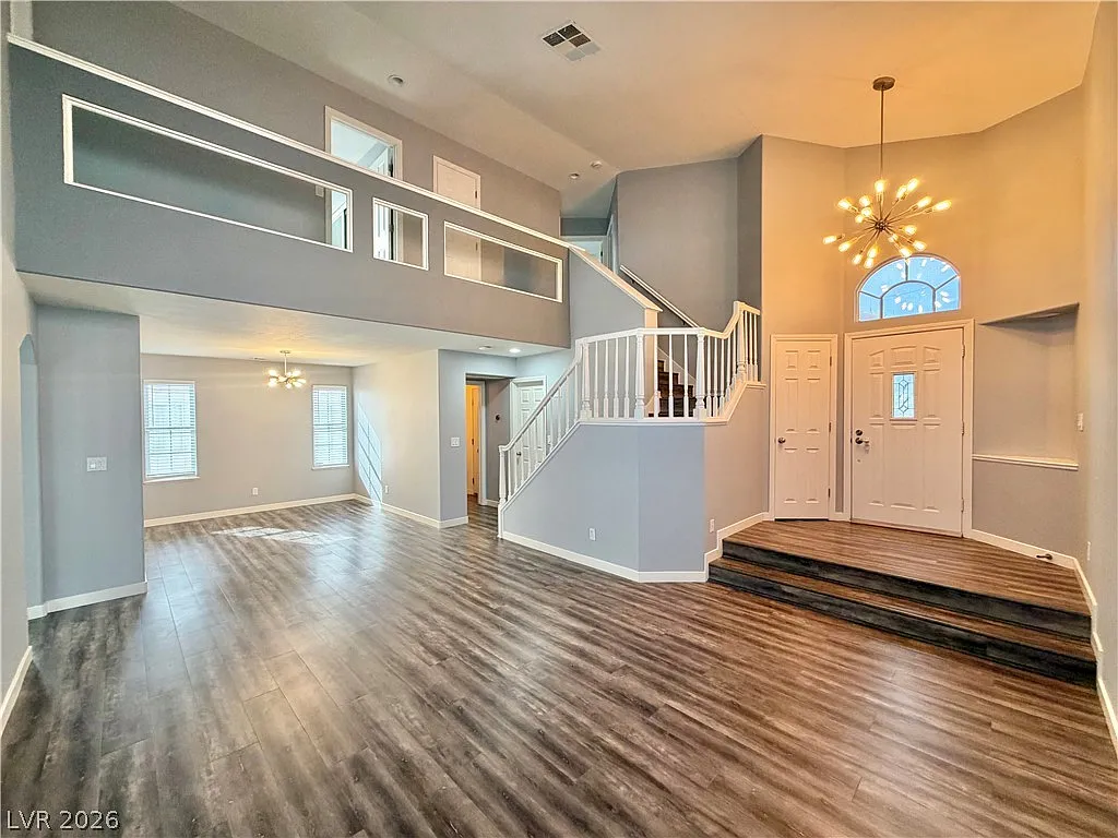 3 bed, 2.5 bath, 1936 sqft, $2,250 — Photo 2
