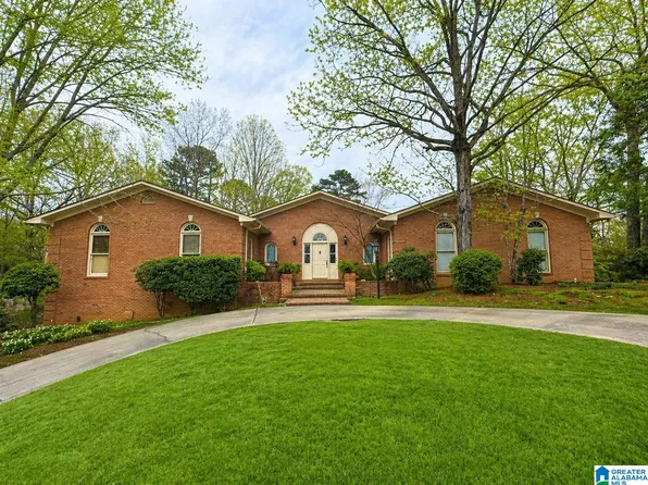 736 Heatherwood Dr, Birmingham, AL 35244