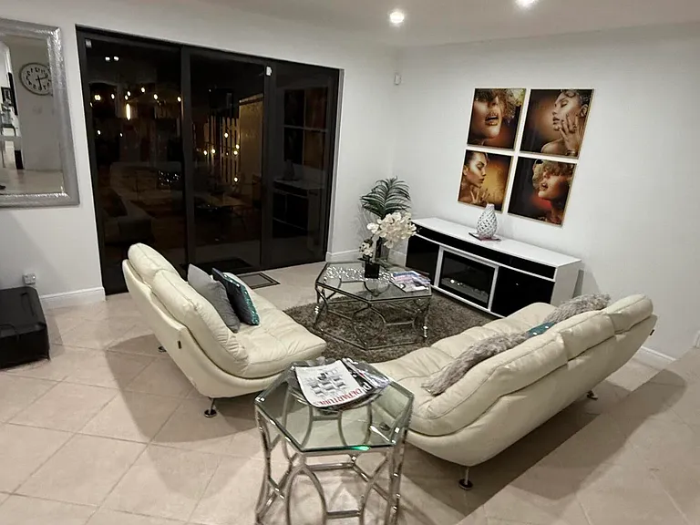 12394 Westhampton Cir — Photo 21