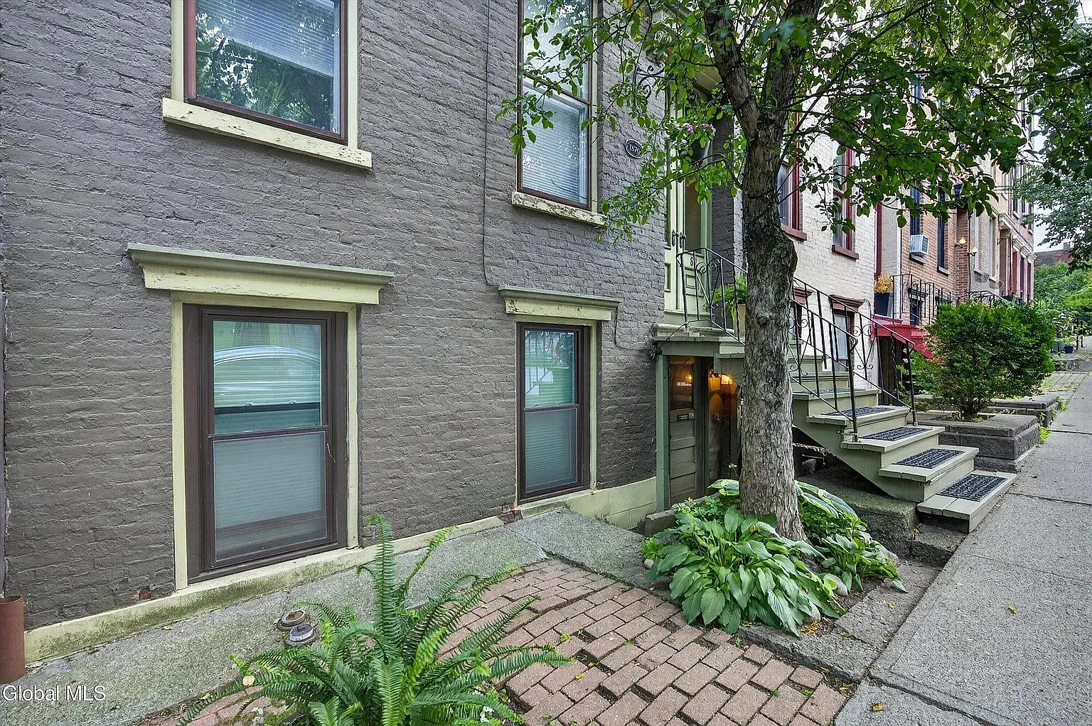 1 bed, 700 sqft, $950 — Photo 2