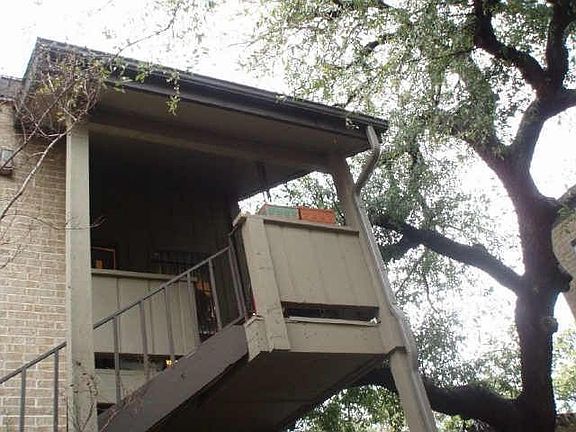 5th image of 10410 High Hollows Dr #230