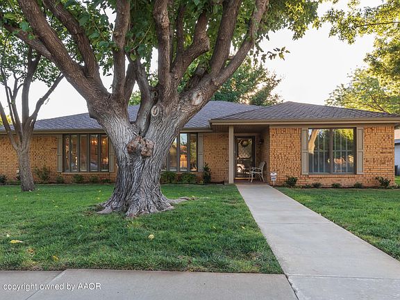 2nd image of 4011 Montague Dr