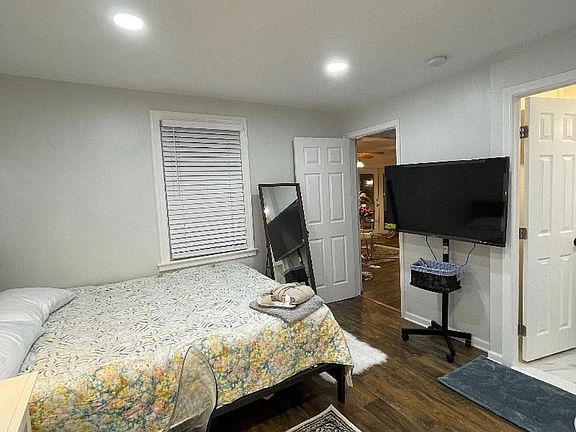 3rd image of 4025 Guinea Rd #4