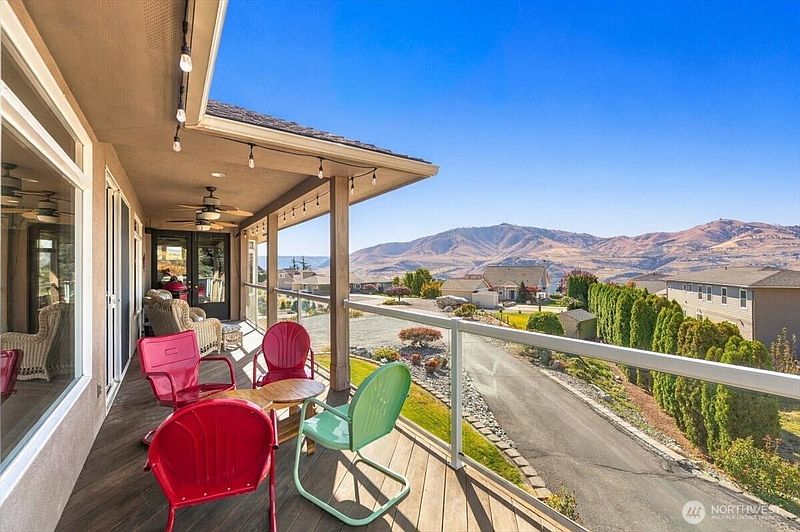 5th image of 305 Orchard View Drive