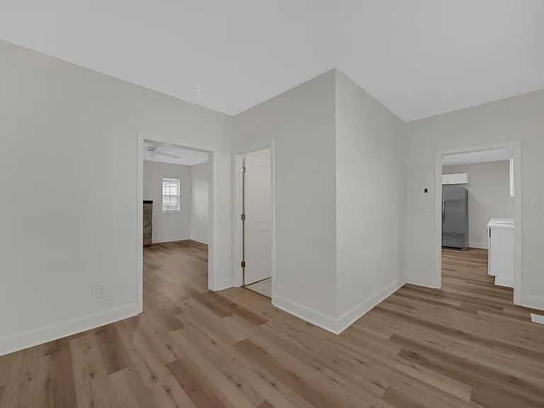 638 Branch St — Photo 15