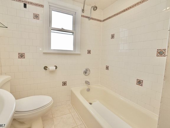5th image of 63 Belmount Ave #2