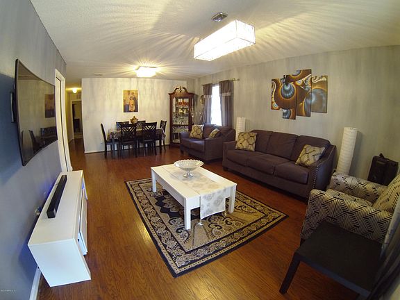 4th image of 10597 Oak Crest Dr