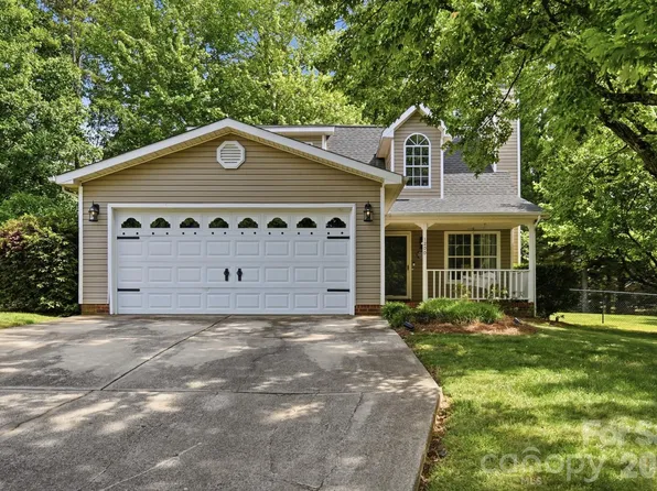 1200 Clear Springs Ct, Charlotte, NC 28214