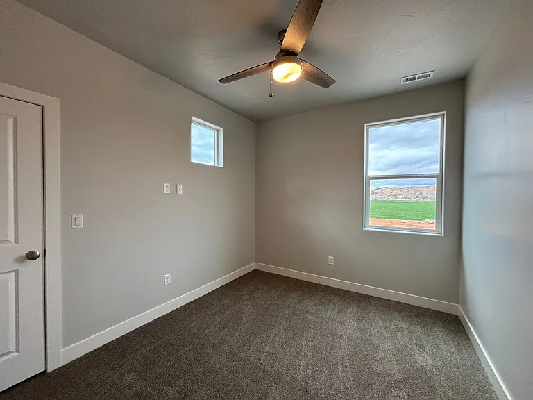 1085 S 4380 W — Photo 26