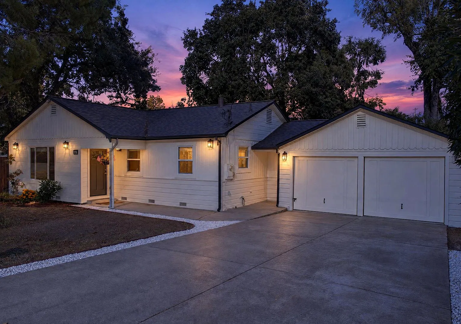 Modern 2-Bedroom Walnut Creek home with Brand-New Kitchen & Major Upgrades! — Photo 2
