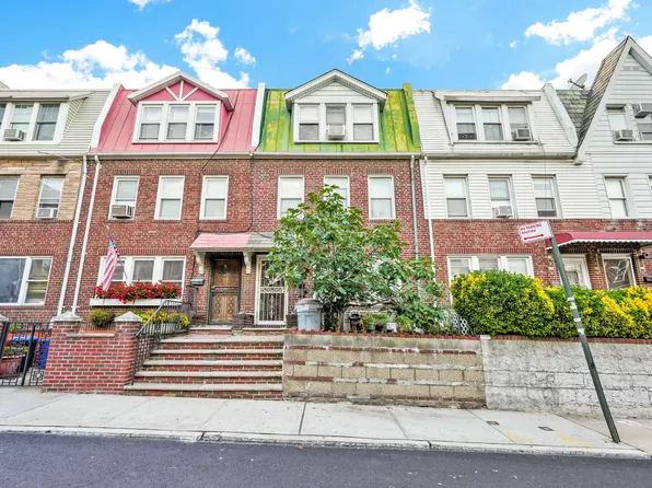 2066 32nd St, Astoria, NY 11105