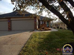 2006 SW Crest Dr, Topeka, KS 66604