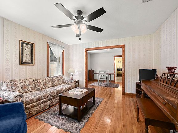 3rd image of 741 Steele Blvd