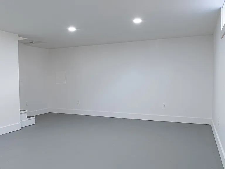 Unit Photo
