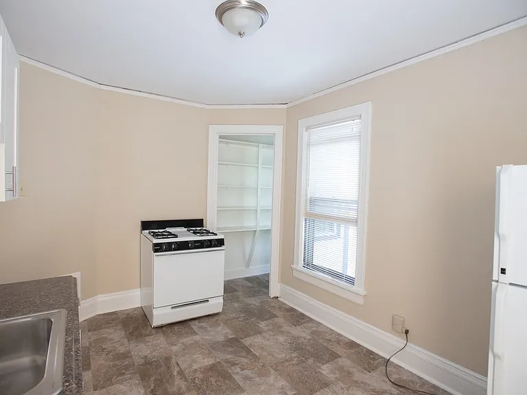 2724-2726 N Murray Duplex — Photo 25