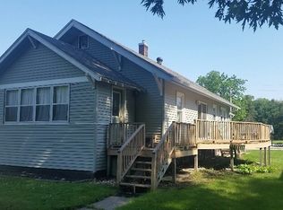 307 W Sycamore St, Dunkerton, IA 50626
