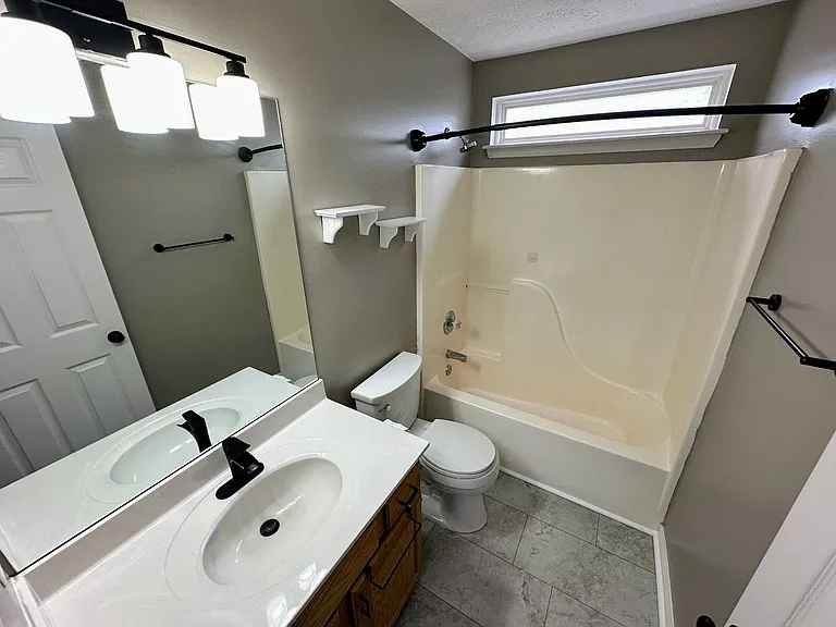 3821 Landridge Dr — Photo 13