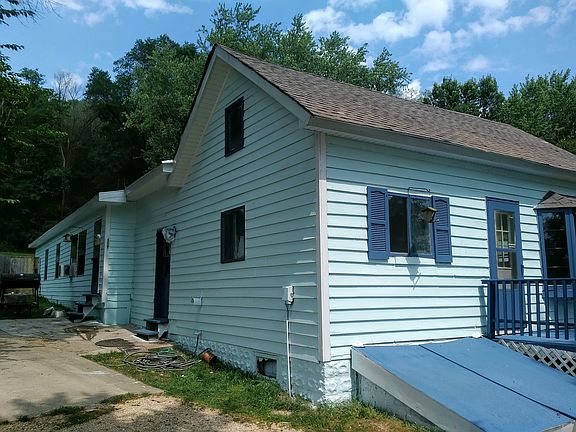 3rd image of 29242 Hillside Dr