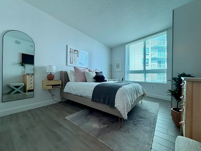 1900 N Bayshore Dr #2019 — Photo 11