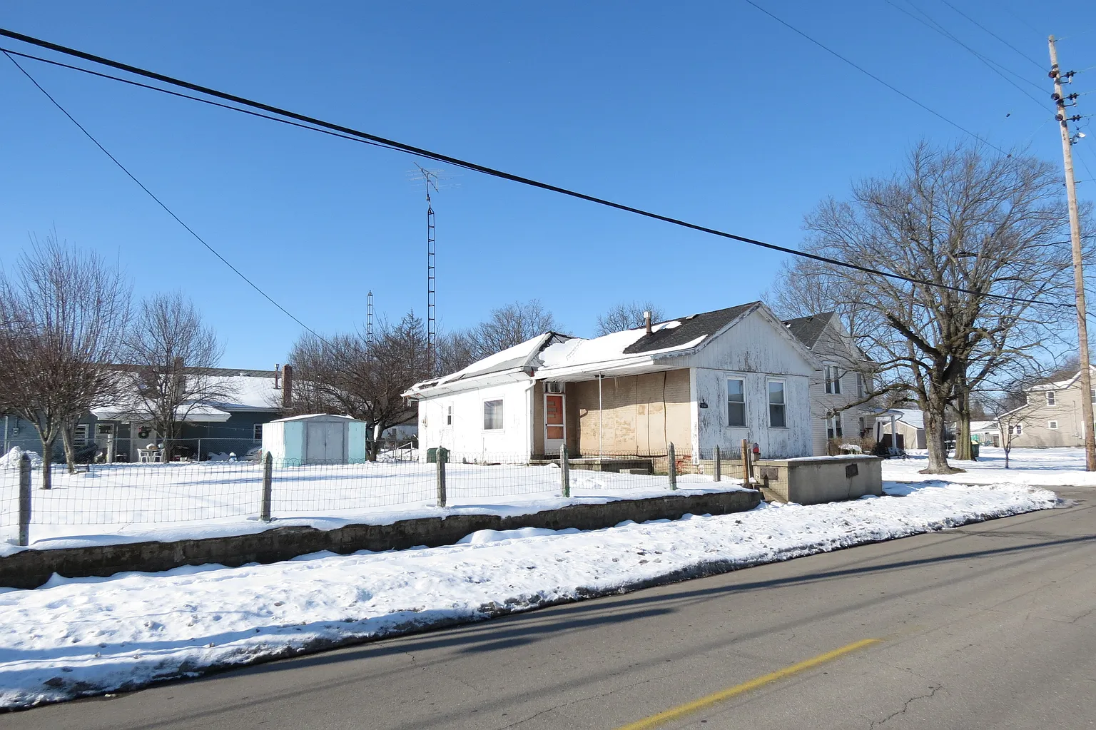 738 Sheridan St photo 1