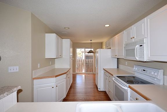 Spacious Kitchen