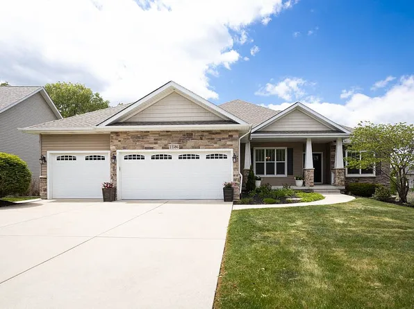 12586 Massachusetts St, Crown Point, IN 46307