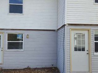 987 7th St APT B, Menasha, WI 54952