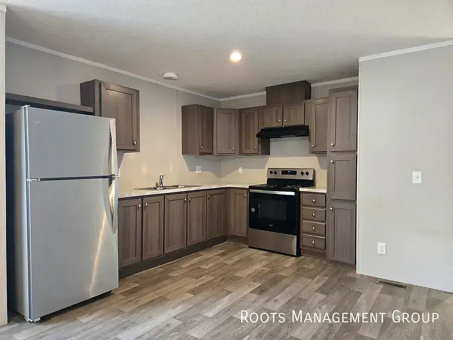 1st image of 127 Dove Dr #127