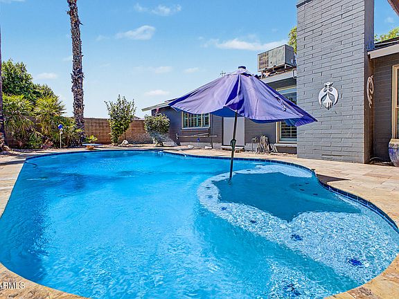 3rd image of 635 W LOS LAGOS VISTA Avenue