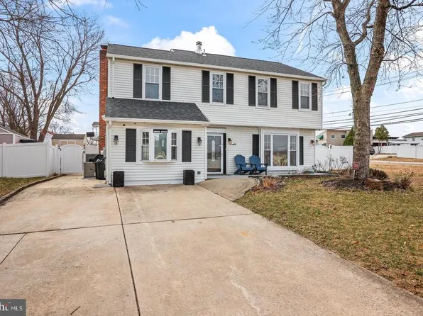 7710 Greenbrier Rd, Pennsauken, NJ 08109
