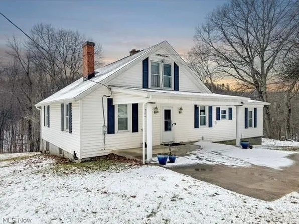 56485 Deep Run Rd, Martins Ferry, OH 43935