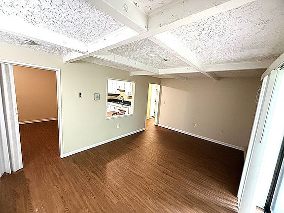 5th image of 73 Liberty Square Rd APT 30A