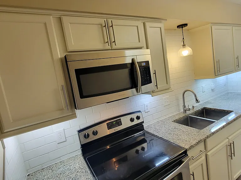 7819 Hills And Dales Rd NW #A — Photo 8